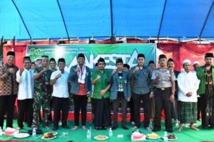 Wabup Kuningan berfoto bersama usai membuka Makesta IPNU IPPNU Cidahu.